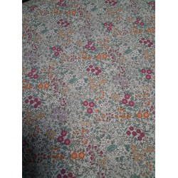   
                                    Tecido com Flores "Lilás"
                              